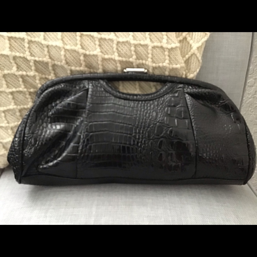 nicole miller clutch black leather alligator print